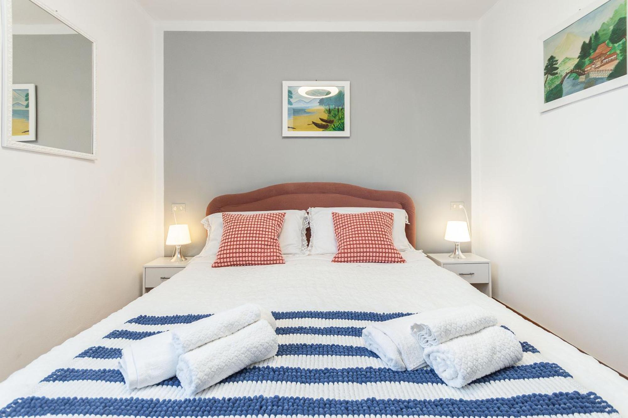 C22 Beachfront Villa - Spa Bath, Pool, Private Beach, Parking Free Andora ภายนอก รูปภาพ