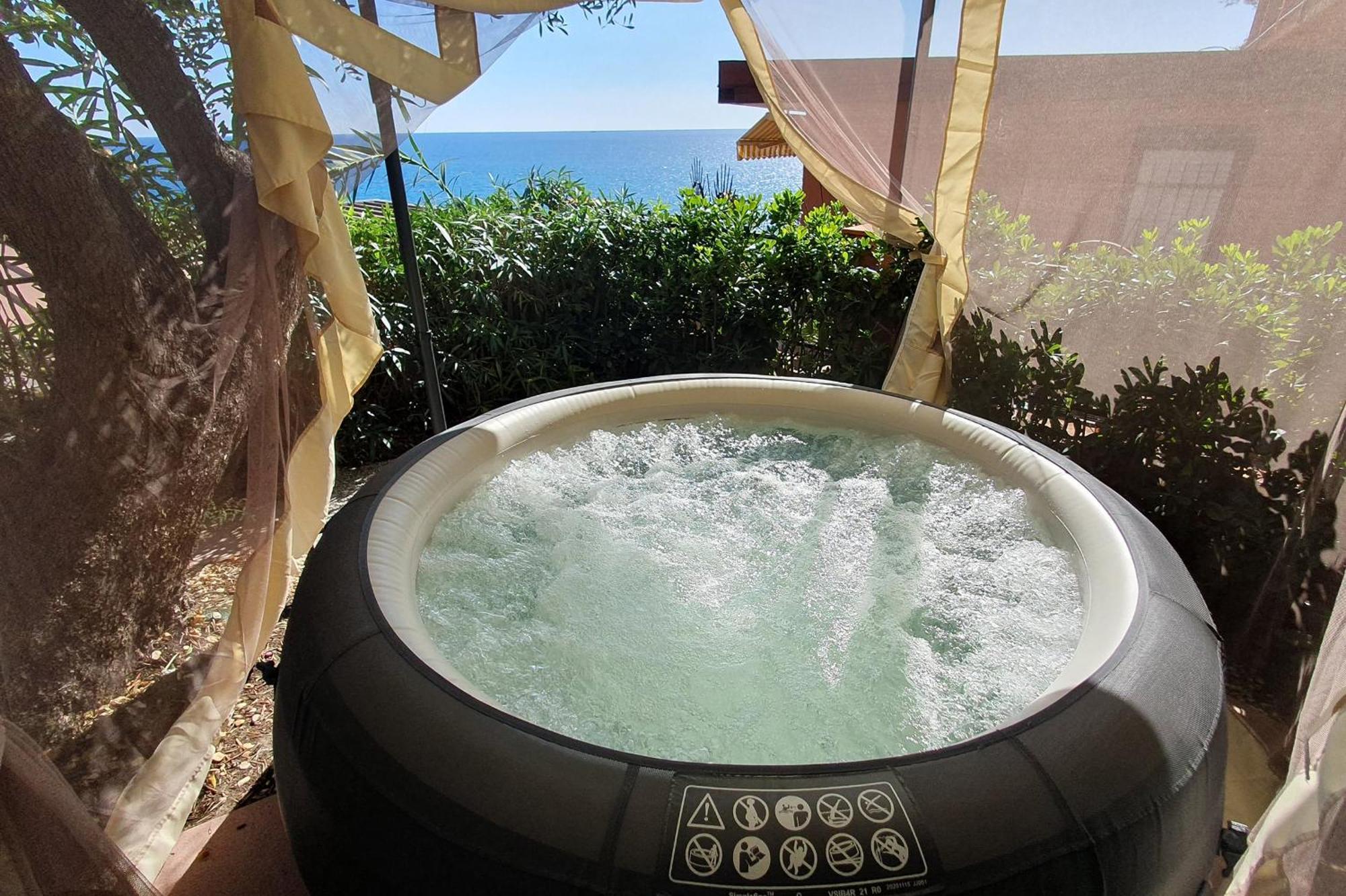 C22 Beachfront Villa - Spa Bath, Pool, Private Beach, Parking Free Andora ภายนอก รูปภาพ